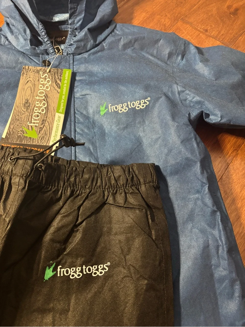 NEW Frog Toggs Polly Woggs 2-Piece Rain Jacket Suit Youth Large Blue/Black
